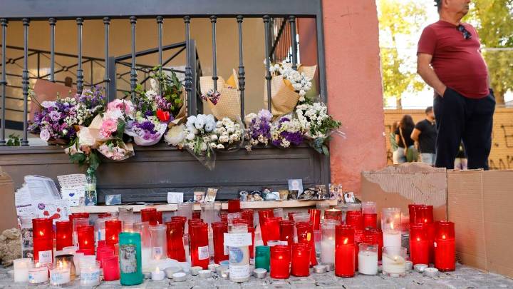 Andalucía propone prohibir el uso del móvil y el acceso a redes sociales a los menores que participen en acoso escolar