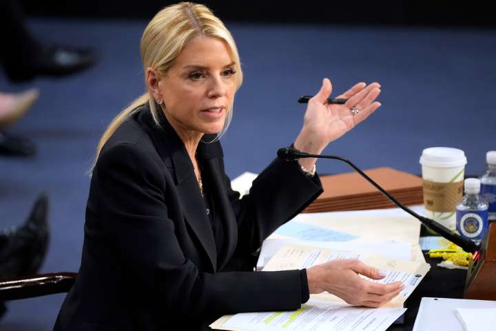 D.C. Memo: Bondi’s defiance with Klobuchar, other Dems further stirs the pot