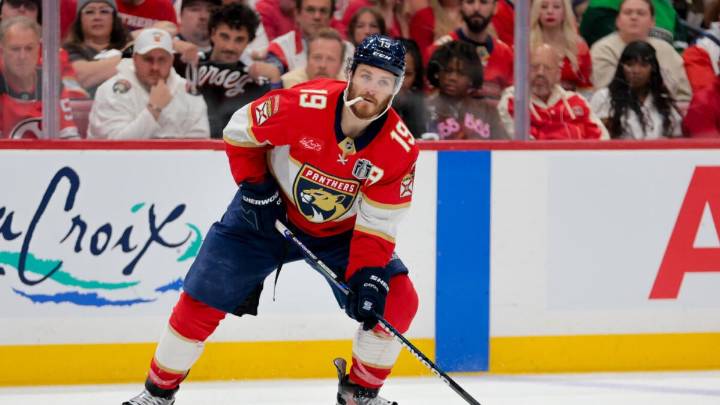 NHL Eastern Conference preview, storylines: Panthers aim to three-peat, Hurricanes look to make Cup run
