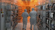 La disputa entre EE.UU. y China por un fabricante de chips podría detener la producción de automóviles en todo el mundo