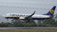 Bruselas expedienta a España por impedir a las aerolíneas cobrar por el equipaje de mano