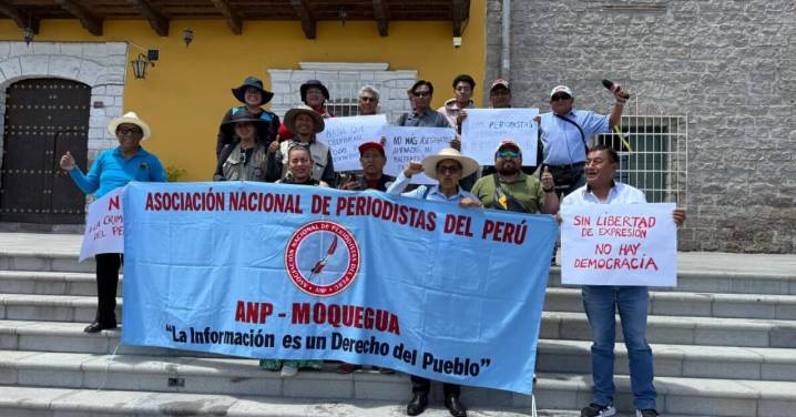 Periodistas conmemoraron su día con plantón