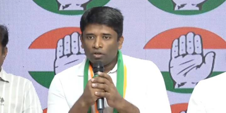 Former IAS officer Kannan Gopinathan joins Congress