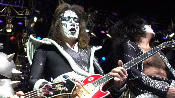 Murió el legendario guitarrista de Kiss, Ace Frehley, tras sufrir una hemorragia cerebral