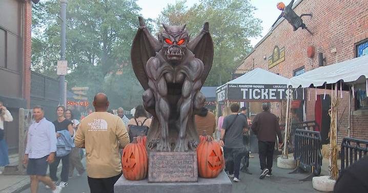 Historic site in Salem closed due to government shutdown as Haunted Happenings begins