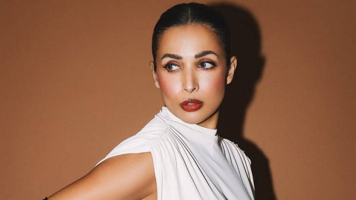 Malaika Arora Joins Rohit Gandhi-Rahul Khanna For Deccan Derby Fashion Spectacle