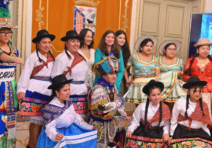 El festival multicultural 'Raíces que bailan' inagura el Mes de la Hispanidad este sábado
