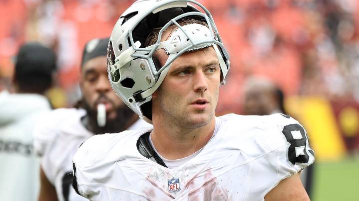 Raiders' Brock Bowers returns to full speed, ready to produce against Jaguars