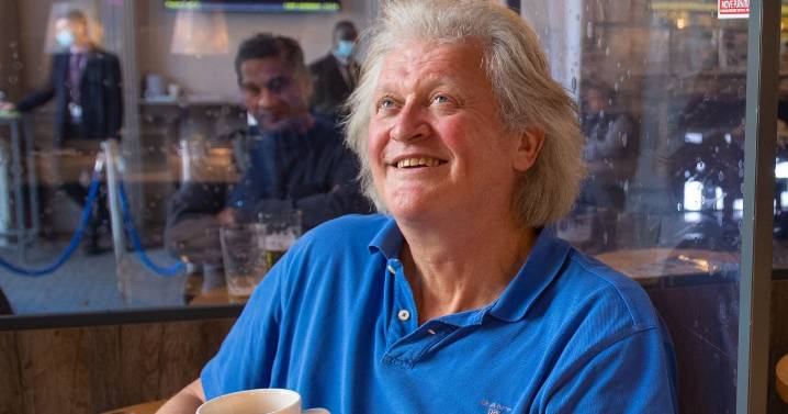 JD Wetherspoon boss issues warning to Rachel Reeves over £60 million price hikes