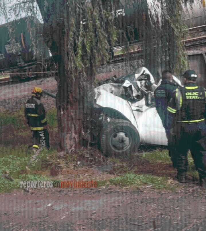 ÚLTIMO VIAJE PARA DOS TRIPULANTES DE UNA CAMIONETA EN SAN MATEO ATENCO