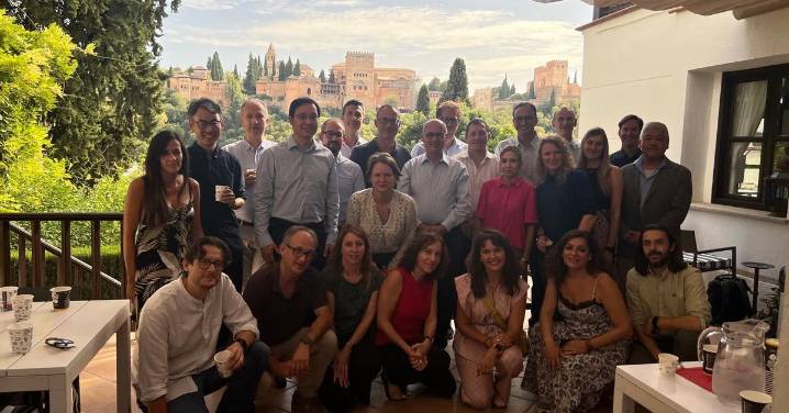 Los ganadores del Nobel de Química 2025 en Granada: Una relación de más de 20 años
