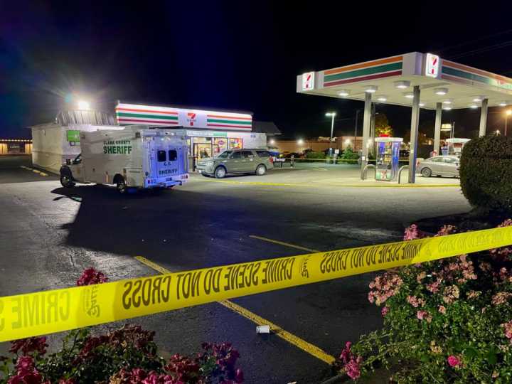 Deupties: 2 dead of gunshot wounds in apparent murder