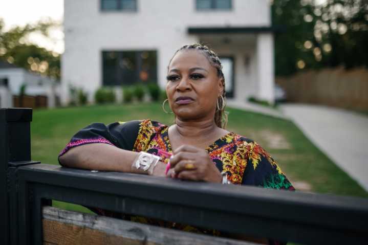Doctors with troubled pasts are performing cosmetic surgeries tied to crippling pain and injury