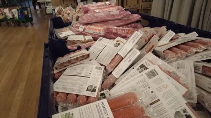 Local food pantries brace for surge as federal SNAP benefits end