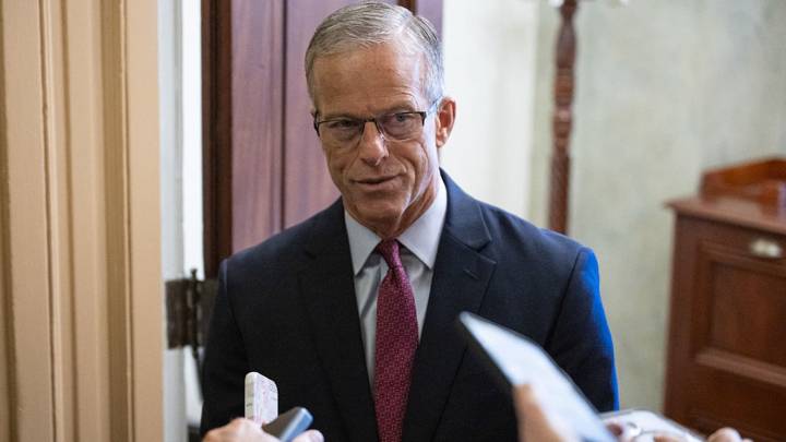 Government shutdown: Funding bill falls short again in Senate