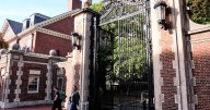 Inscripción de estudiantes negros en universidades de élite cae a niveles de 1968: estudio de AP