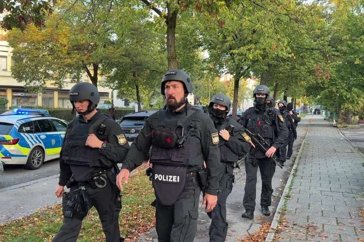 Munich Oktoberfest fairgrounds closed after bomb threat and deadly explosion