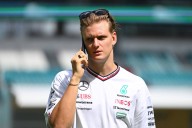 Denuncia judicial en Suiza. Un piloto amigo de Mick habría abusado de una enfermera en una propiedad de la familia Schumacher
