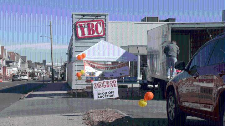 Your Building Center hosts drive-up food collection for area organization