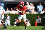 Stockton throws 4 TD passes as No. 9 Georgia rallies in 4th quarter to beat No. 5 Ole Miss 43