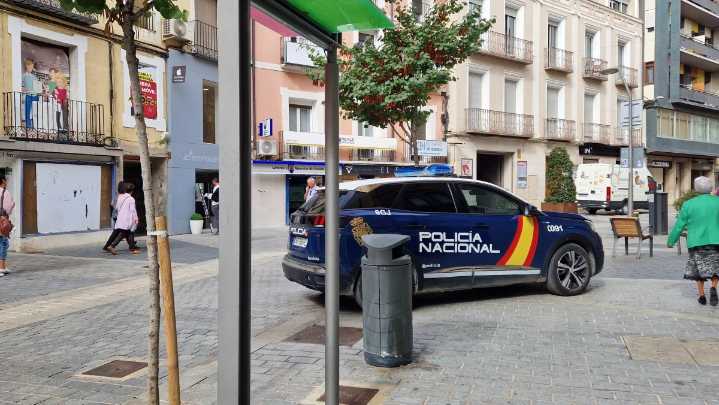 Detenidos dos hombres en Huesca por pinchar las ruedas de coches con un cúter, un sacacorchos y un punzón