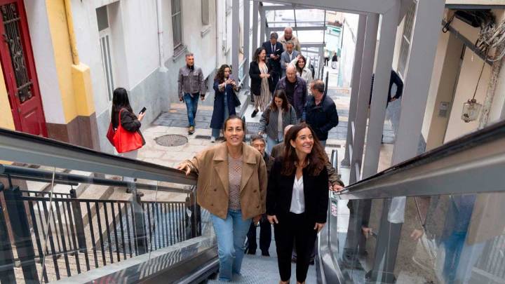 A Coruña estrena las nuevas escaleras mecánicas de Adelaida Muro para mejorar la accesibilidad en Monte Alto