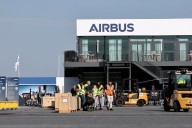 Airbus walks political tightrope with US, China expansion