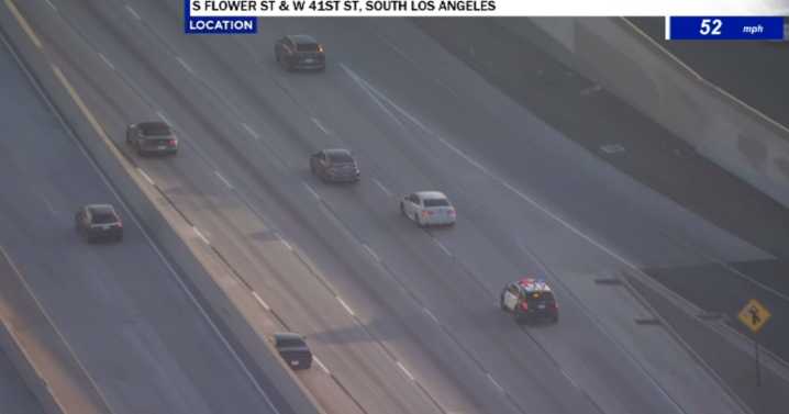 LAPD officers in pursuit of assault suspects near downtown LA