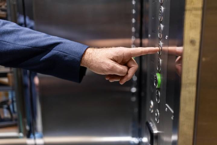 Miss Manners: Am I ‘too nice’ because I held the elevator door for someone that took the stairs?