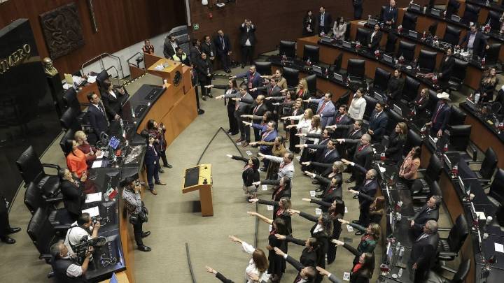 Senado pagó más de 300 mil pesos por hotel para familiares de juzgadores en su toma de protesta