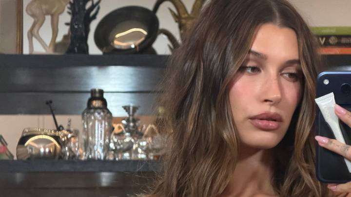 You Can Now Buy Hailey Bieber's “Seamless” Hair Extensions