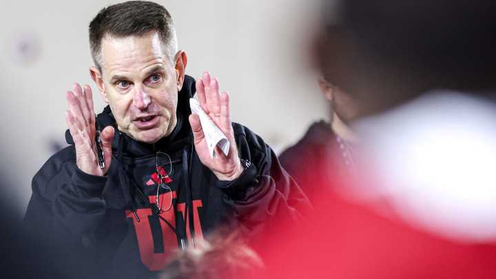 Indiana football's Curt Cignetti discusses new contract at radio show