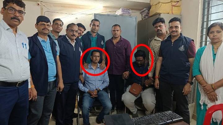 Indore News: EOW Nabs Indore Municipal Corporation Duo Accepting ₹40K Bribe
