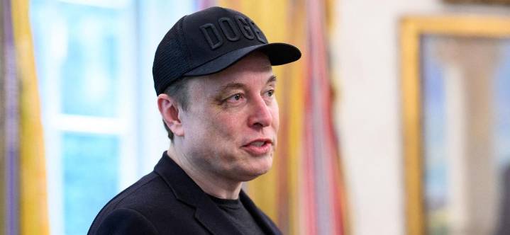 Elon Musk Is Telling His Followers to Cancel Netflix to "Protect Your Kids"