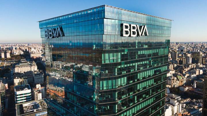 El pulso entre BBVA y Sabadell define el futuro del sector financiero español