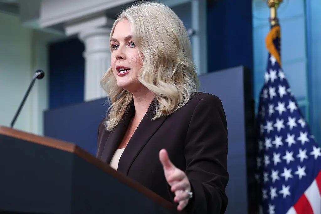 ‘What Does That Even Mean?’: Karoline Leavitt Pressed About Trump’s Ballroom Plan — Invents a Word, Fumbles for an Answer, Then Abruptly Changes Course
