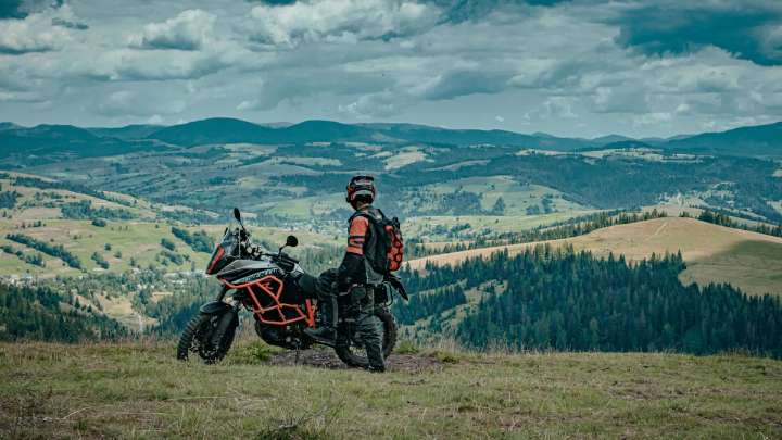Planning a bike road trip this October? Top tips to prepare yourself and your motorcycle for Indian roads