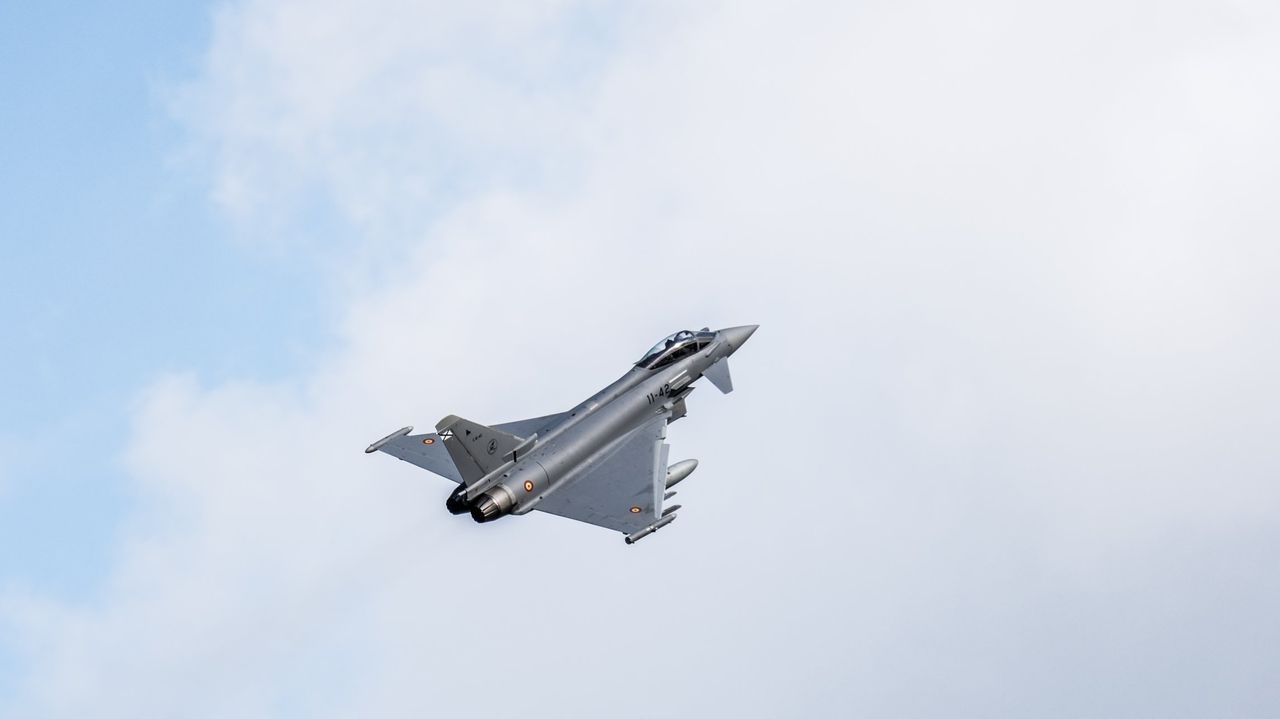 La OTAN despliega cazas españoles ante la presencia de aviones rusos en Lituania