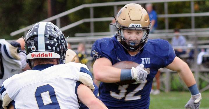 Surging Marquette rolls over Knoxville 59-6, clinch postseason berth on Senior Day – Shaw Local