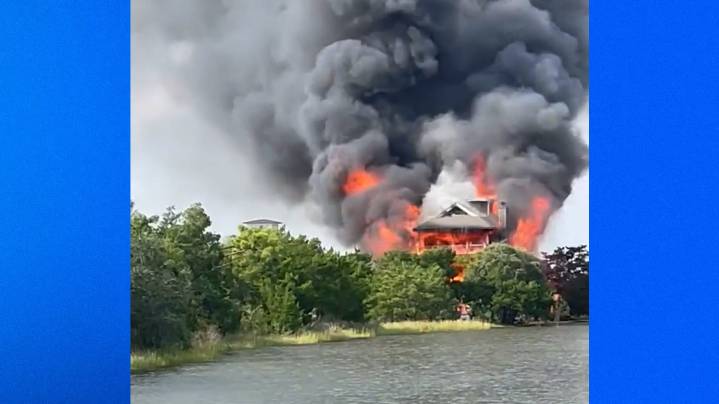 Viral video captures South Carolina judge's house on fire. Was it arson?