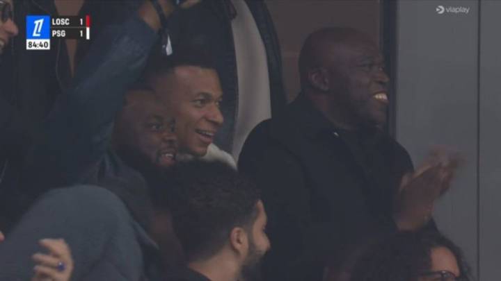 Mbappé acude a ver el Lille-PSG y celebra el gol de su hermano en la grada