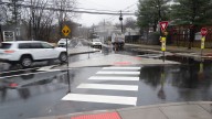 What are the rules for driving in a roundabout or traffic circle?