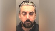 Ex vocalista de Lostprophets muere apuñalado en cárcel de alta seguridad