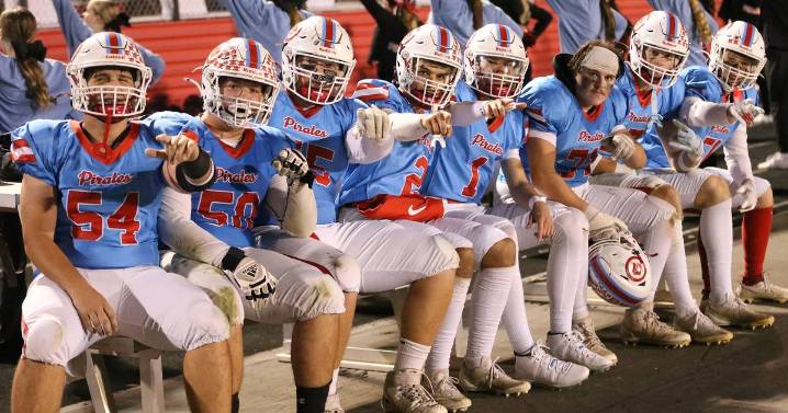 Photos: Ottawa shuts out Granite City in Week 9 football