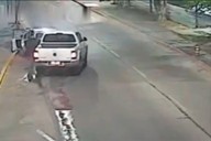 Una camioneta chocó intencionalmente dos veces a un auto y un bebé terminó con fractura de cráneo