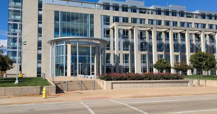 Fencing around Rockford courthouse removed