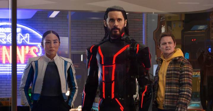 Arturo Castro, de la comedia a la ciencia ficción en Tron: Ares