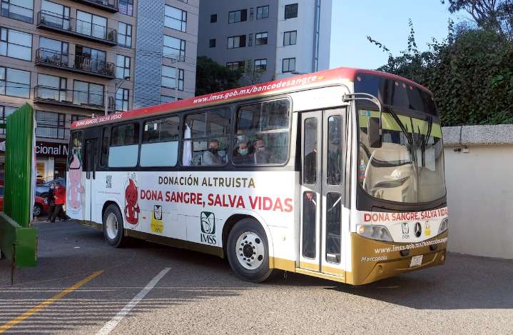 Fortalece IMSS campañas extramuros de donación de sangre  