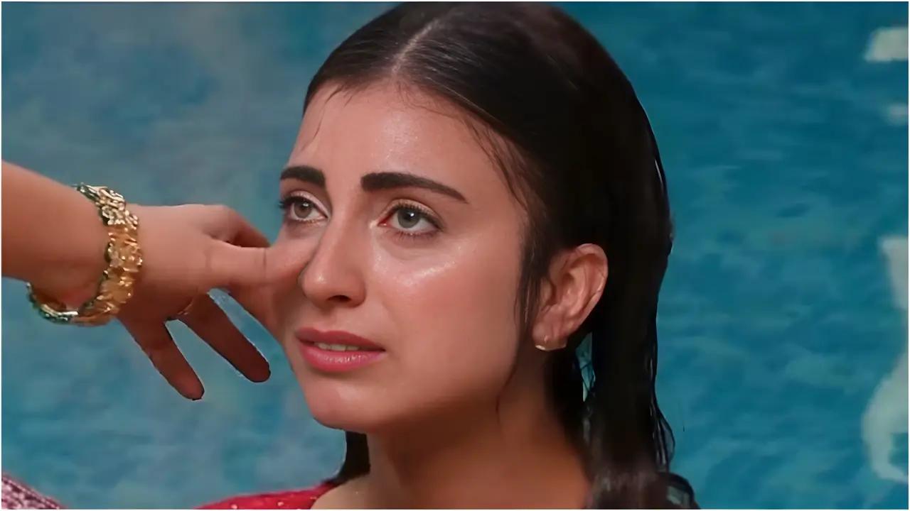 Bigg Boss 19: Farrhana Bhatt cries after Nehal Chudasama exits the show; netizens praise her golden heart
