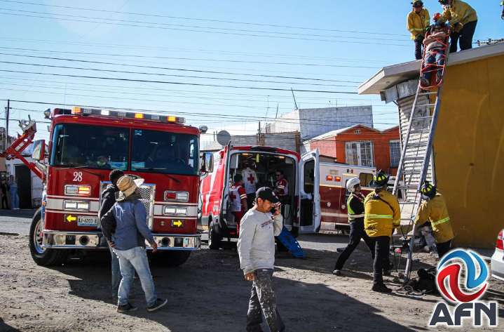 Trabajador sufrió descarga eléctrica en techo de comercio